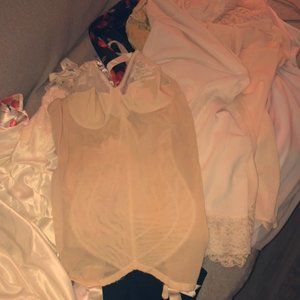 VINTAGE LOTUS LACE BODY SUIT